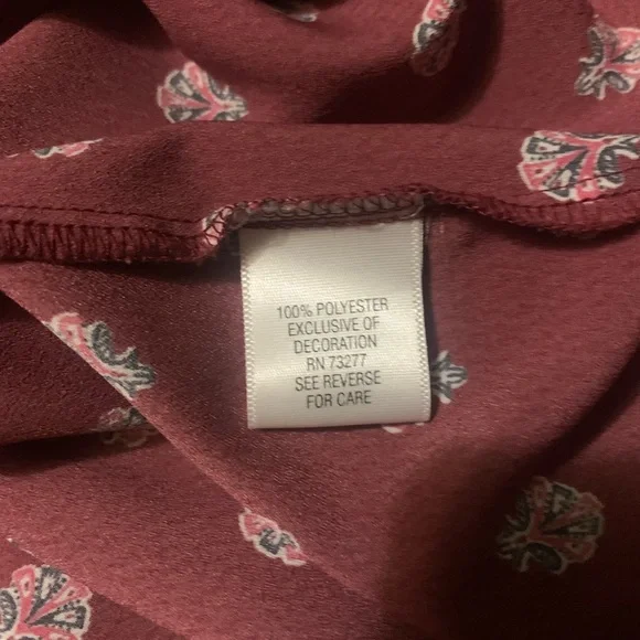 Croft and Barrow Burgundy Blouse - Picture 8 of 9